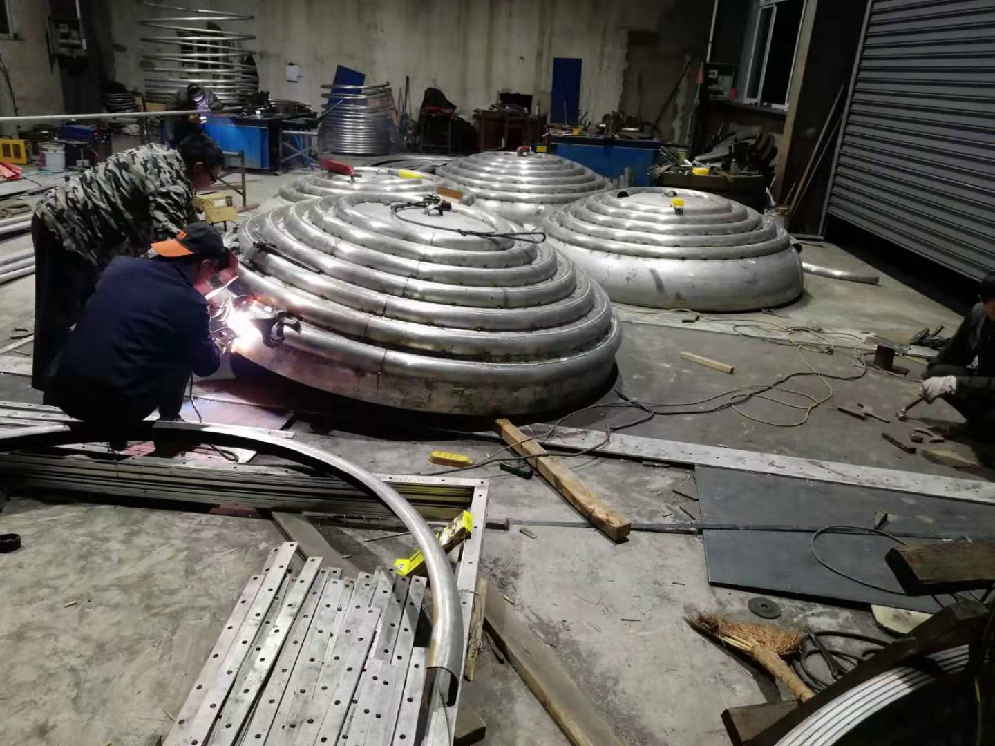 封頭盤管制作現場